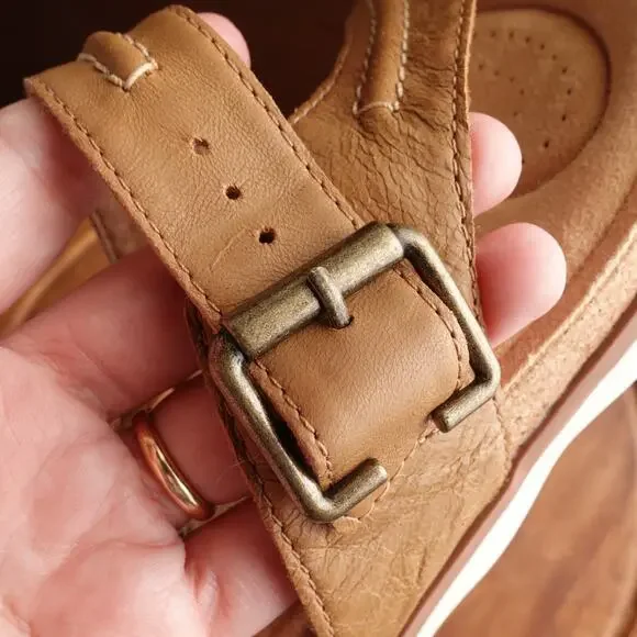 Clarks Brown Leather Sandals with Moccasin Stitching - Picture 10 of 15